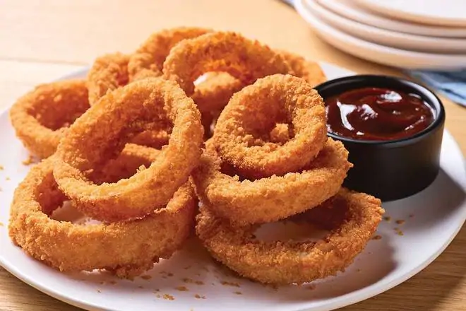 Order Crunchy Onion Rings food online from Applebee's Grill + Bar store, Fayetteville on bringmethat.com