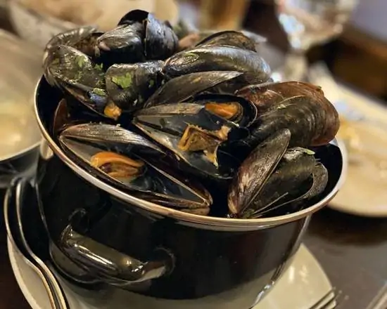 Order Provencale (LES MOULES) food online from Figaro Bistrot store, Los Angeles on bringmethat.com