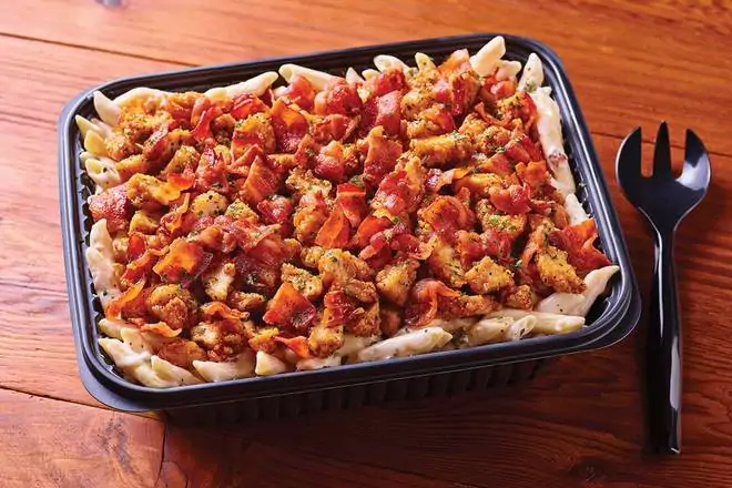 Order 4-cheese Mac & Cheese Family Bundle - Serves 6 food online from Applebee's Grill + Bar store, Fayetteville on bringmethat.com
